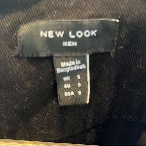 Men's Jacket - Picture 2 of 3